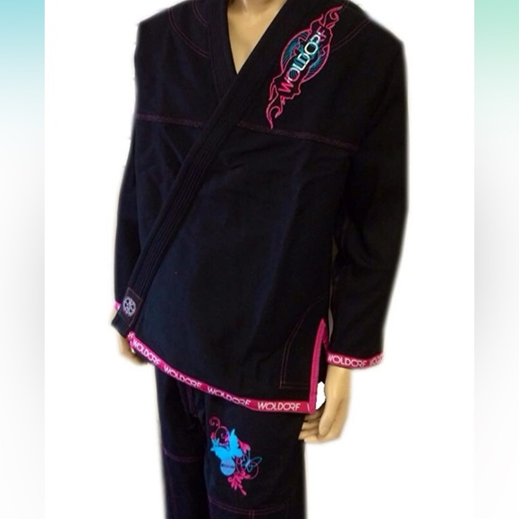 Brand new women’s GI in black with pink & blue accents Size F5 martial arts BJJ - Picture 6 of 13